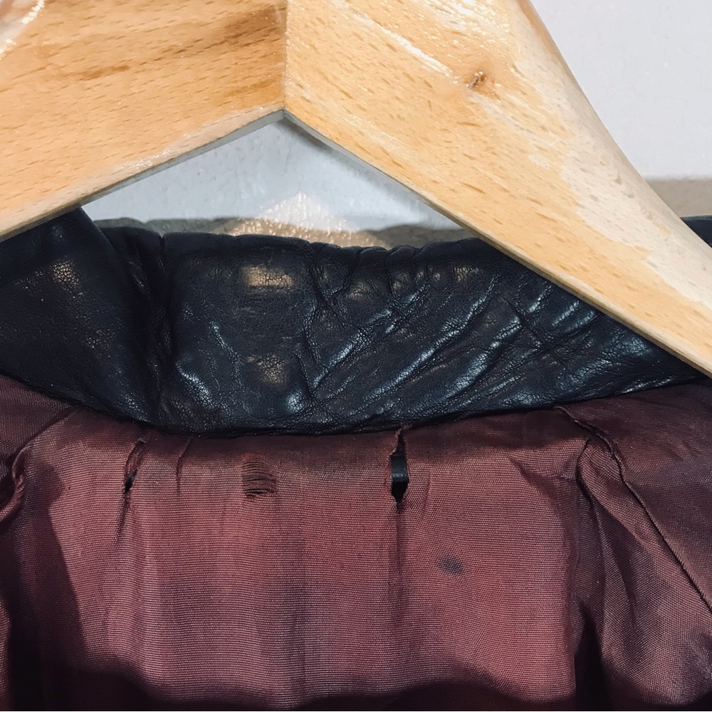 Vintage 90s distressed leather jacket - Picture 6 of 9